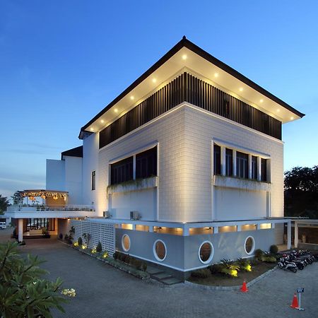 Helios Hotel Bone Watampone Exterior foto